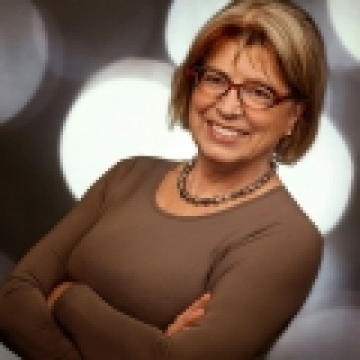 Lecturer <br> Annemarie Dreibholz-Humele